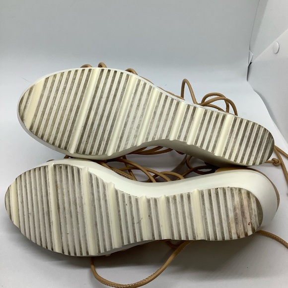 CHARLES BY CHARLES DAVID STRAPPY SANDALS - Picture 9 of 10